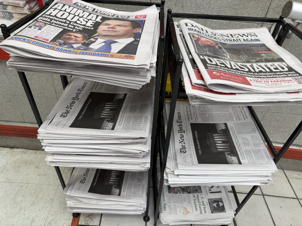 CapeFloy's tweet image. The Landlord’s permission
And, mean, supervised latchkey campus rules in effect have Geoff castrating Sondra proving once again cats я better than dogs at NYC 1st lady’s court in waiting titled Dingaling. 
#redcarpet #ball #ICEDFloy