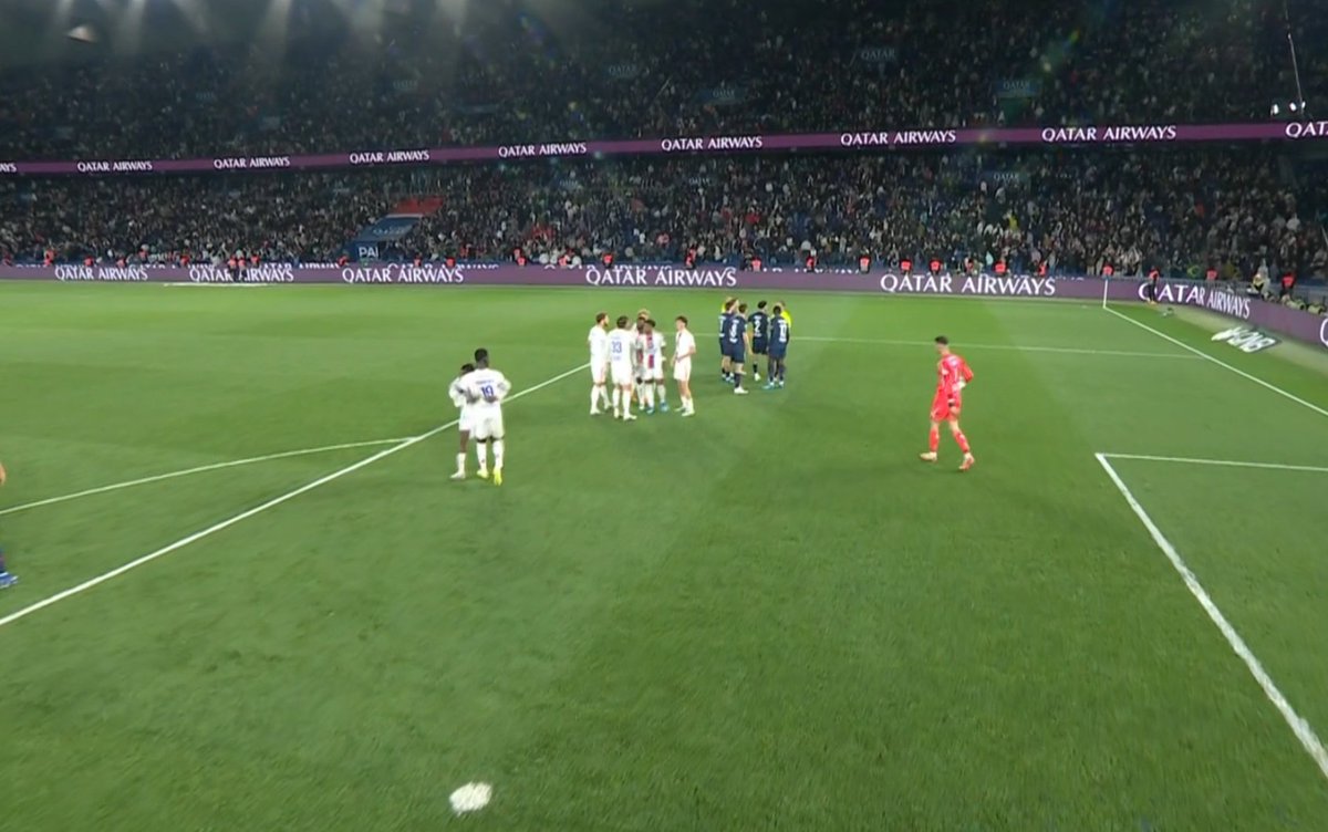 The Touchline | 𝐓 tweet media