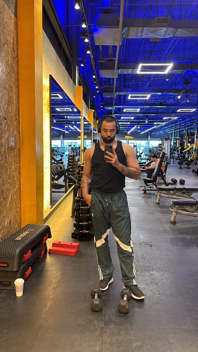 Netocrespo's tweet image. No crean que soy tan disciplinado; todo en domingo porque no vine jueves ni viernes 🤭🥲

#gym #sunday #smartfit