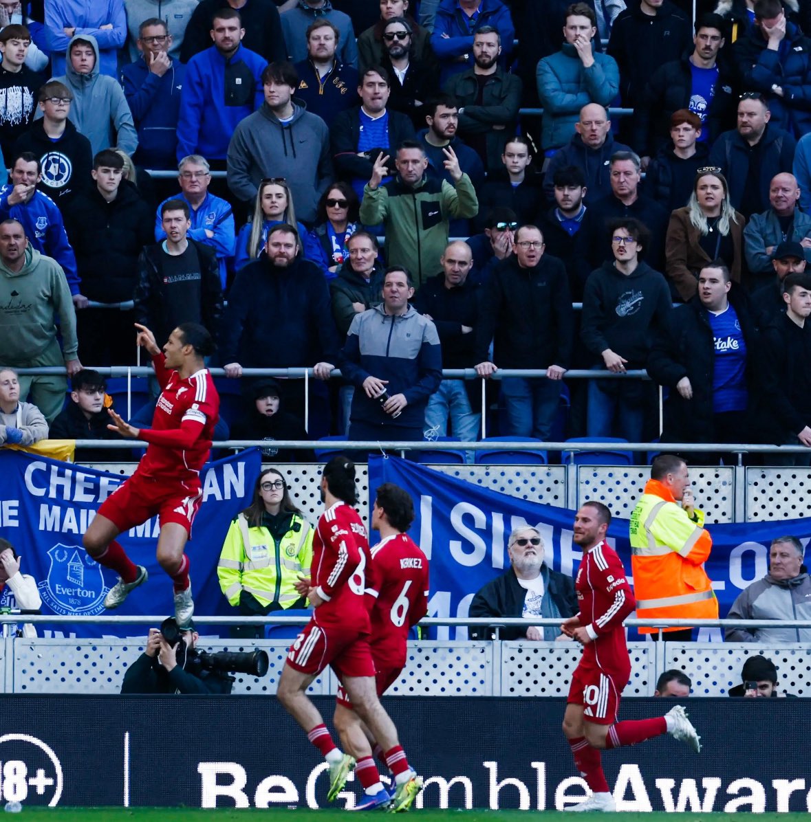 The Third Kit tweet media