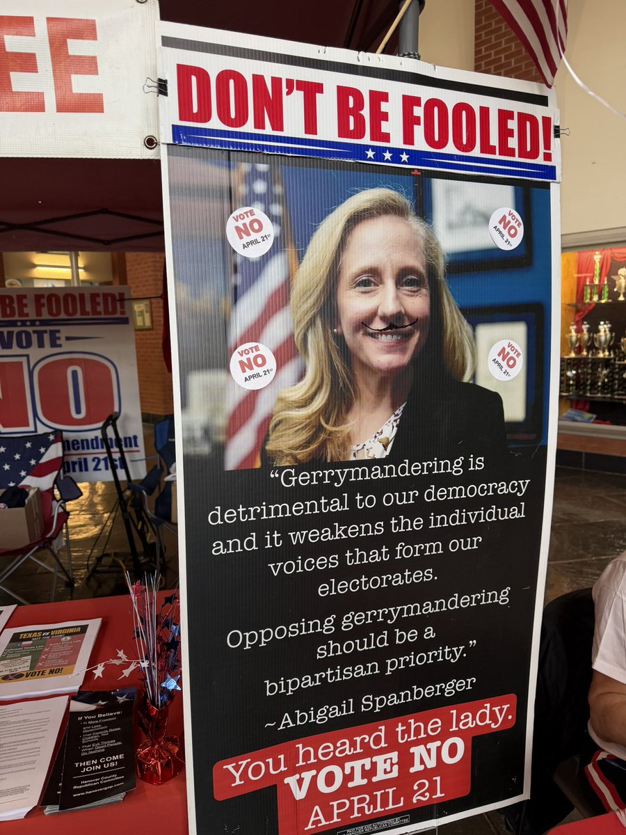 Sean Spicer tweet media