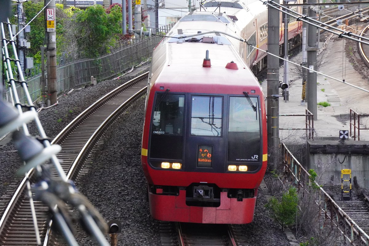 masashiz2's tweet image. おはようございます！(:D)┓
【王子駅前停留場 付近】東京さくらトラム9000形レトロ調：飛鳥山のつつじ
【飛鳥山停留場 付近】〃8900形S&amp;amp;Bカレー広告：飛鳥山のさくら
【飛鳥山下跨線人道橋】253系[きぬがわ]鬼怒川温泉-新宿：6月頃青色系に変更予定
【寛永寺橋】E257系[草津・四万]長野原草津口-上野