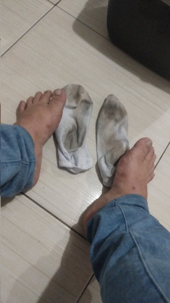 LukaFeet's tweet photo. https://t.co/jsecGByIdU