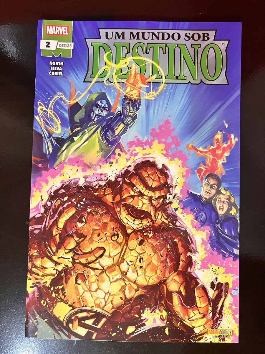 XFerablue's tweet image. Um Mundo Sobre Destino 2 

Mergulhe comigo nessa HQ cheia de reviravoltas e emoções! 📖✨ 
Em Um Mundo Sobre Destino 2, cada página traz novas surpresas e decisões que podem mudar tudo… 🌍💥 🎥💫. 

#HQ #PaniniComics #Quadrinhos #CulturaGeek #leituradodia