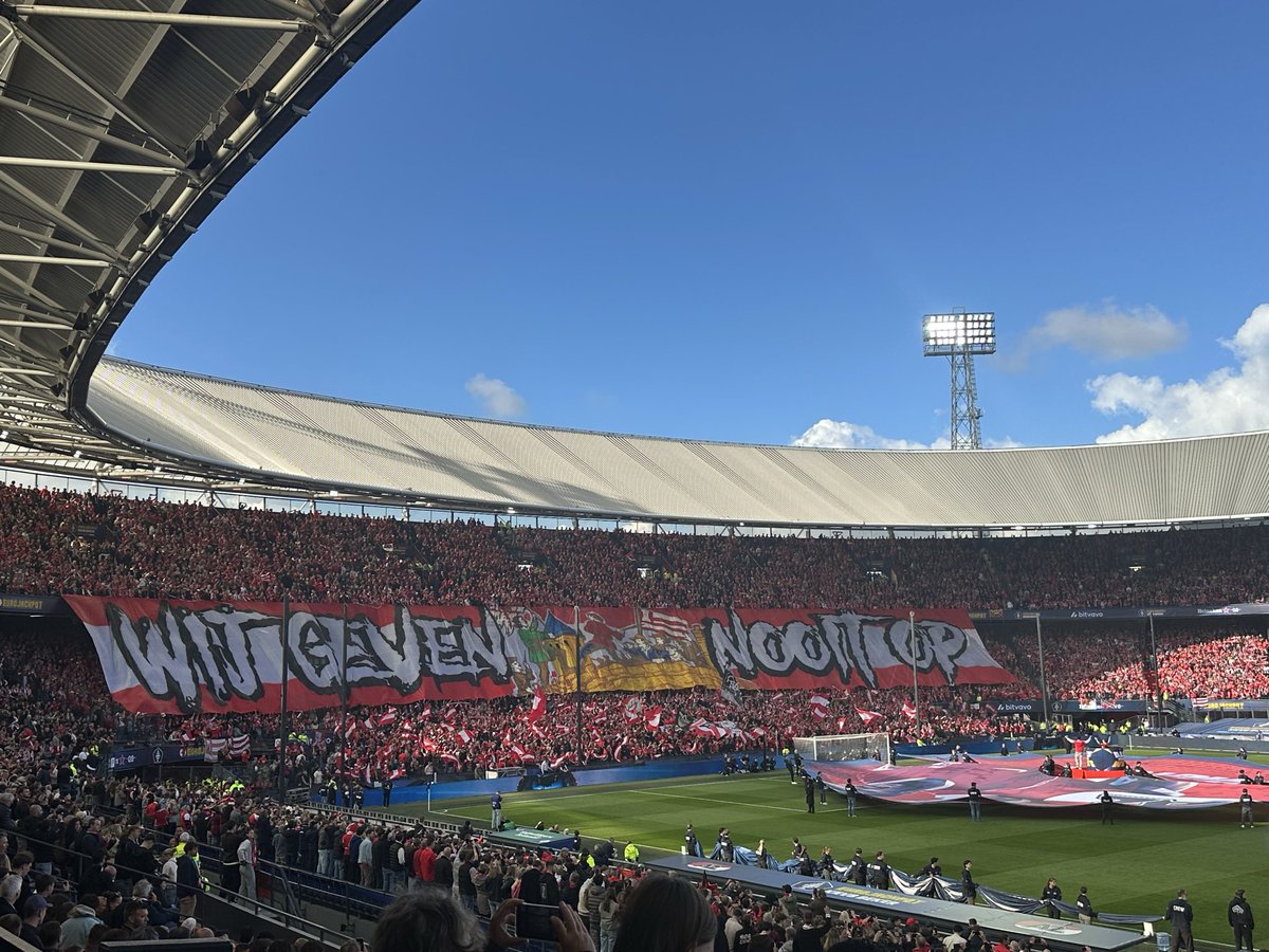 Bj6ro's tweet photo. @DokkieGooner Groetjes vanuit vak A 😉 https://t.co/uWt1LqRsiH