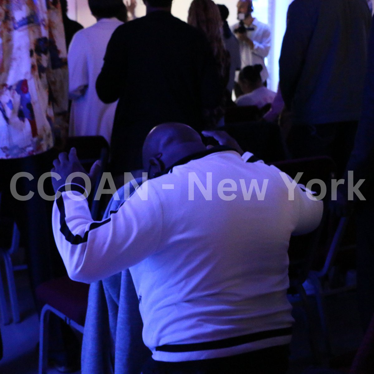 CCOANNewYork's tweet image. In this sacred moment, let’s pause and center our hearts on God. As we worship, we step into His presence—where burdens are lifted, hearts are renewed, and strength is restored!

#CCOANNewYork #SundayService #ProphetHarry #Worship