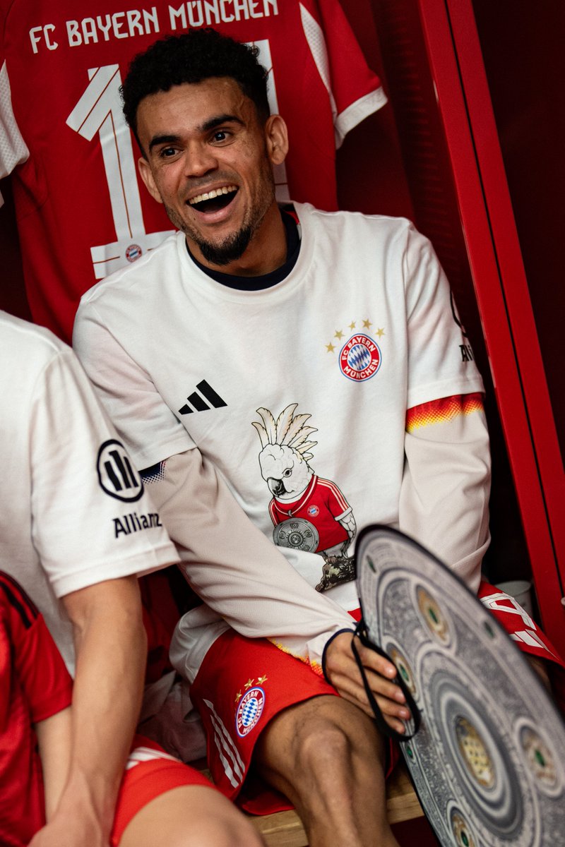 🇨🇴🥹🟥⬜️