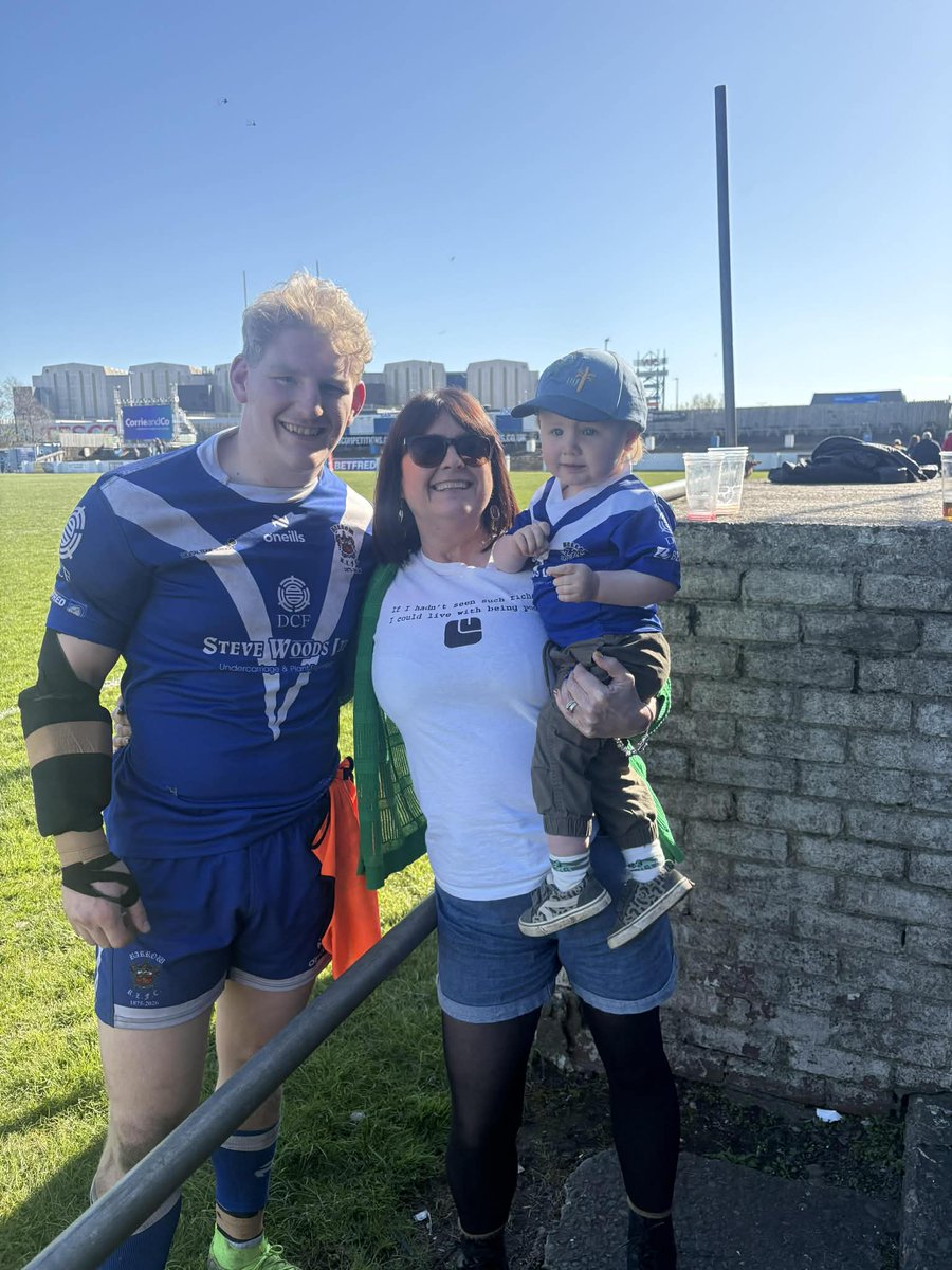 loyal2leeds's tweet photo. Both teams gain points this weekend #lufc #Barrowraiders ๐๐๐ค https://t.co/tnmUhjEkpB