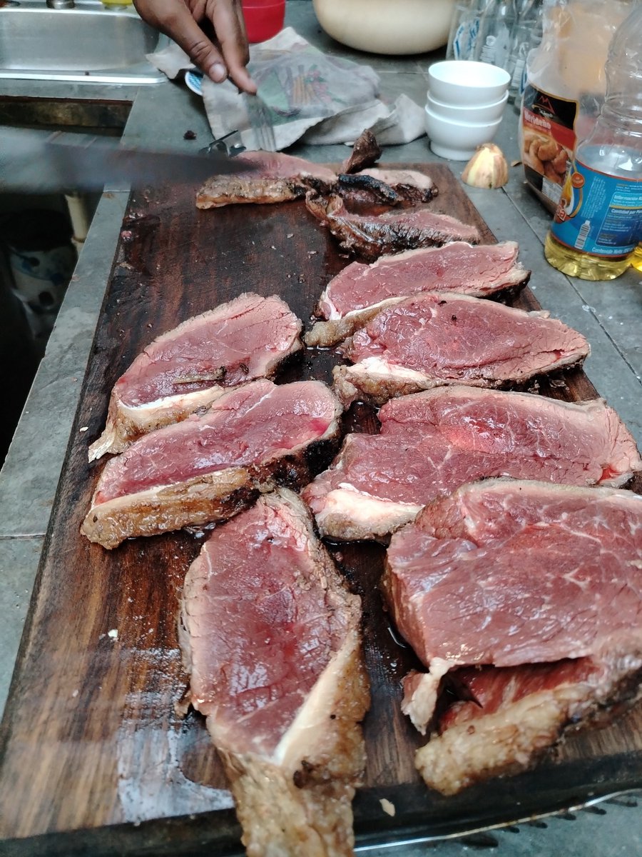 MorocoimaF's tweet photo. Una carnitas #FoodieFind #food #FoodieJoy #foodporn https://t.co/q2KNFHbWh1