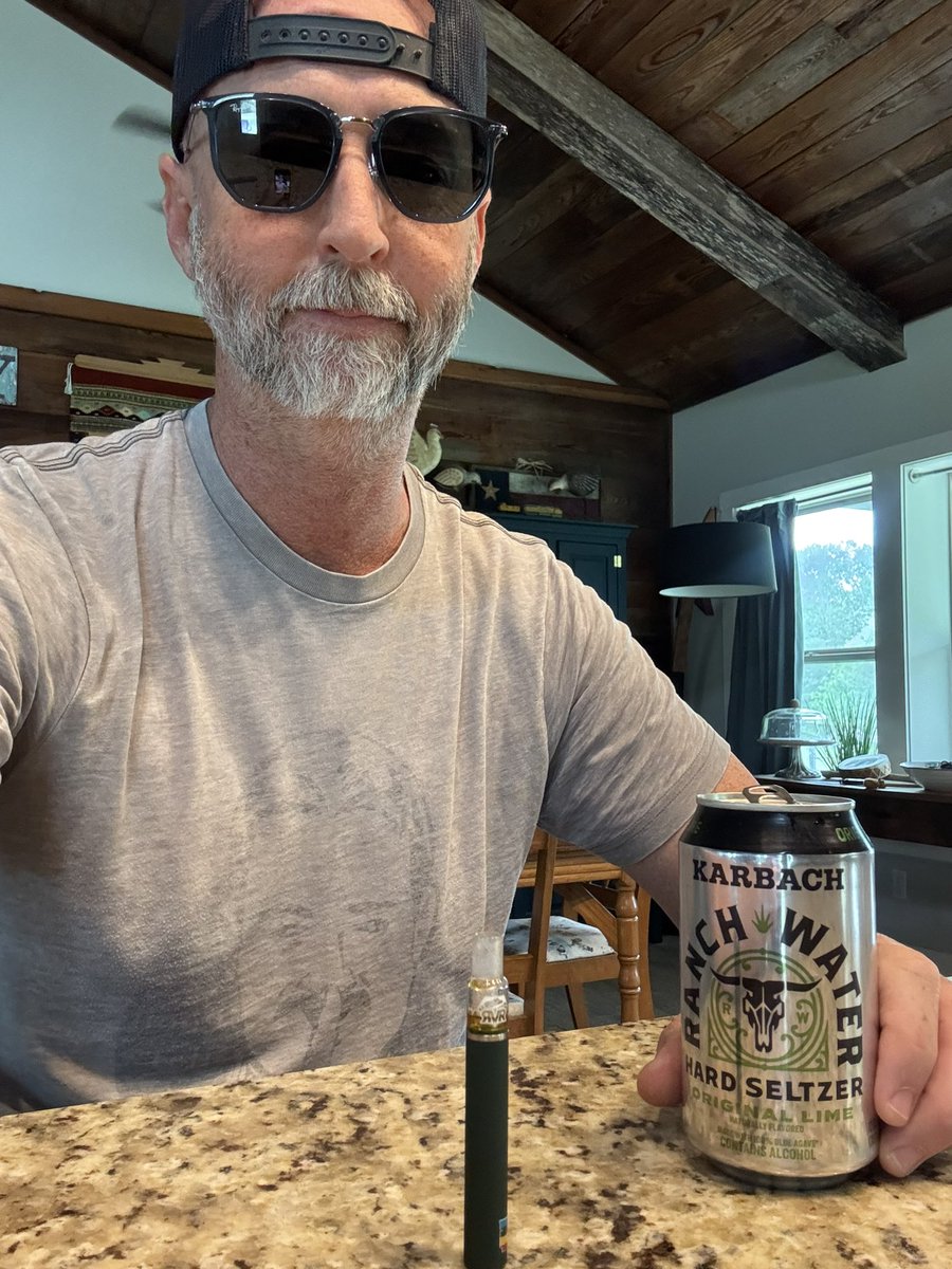 Unc Travis tweet media