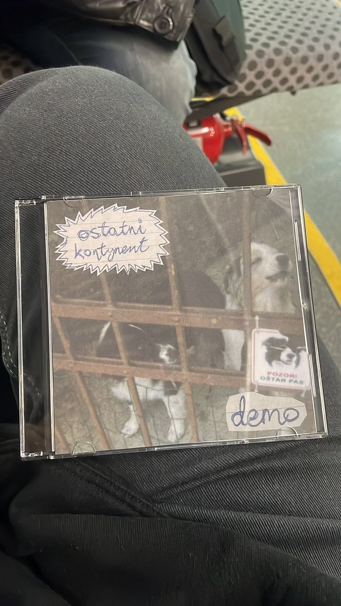 z꩜sia =w= tweet media