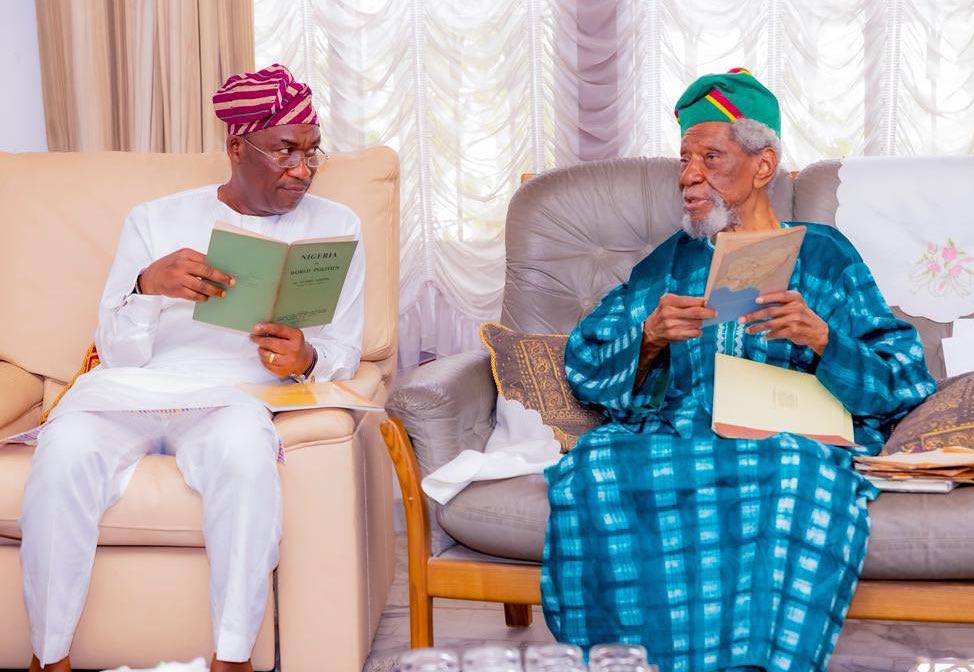 This is Alhaji Femi Okunnu, SAN. 

His wife - Modupe Okunnu was the 1st Female Deputy Governor of Lagos.

At age 34, Gowon appointed him Federal Commissioner for Works and Housing.

He built…

- Eko Bridge
- Lagos-Ibadan Expressway
- Sagamu-Benin Expressway
- Oshodi-Apapa