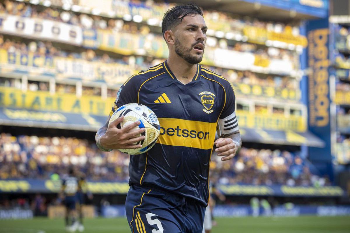RESOLVIÓ EL PRIMER TIEMPO CON 4 PASES GOL E HIZO EL PENAL

EL CAPITAN DE NUESTRAS VIDAS, GRACIAS.