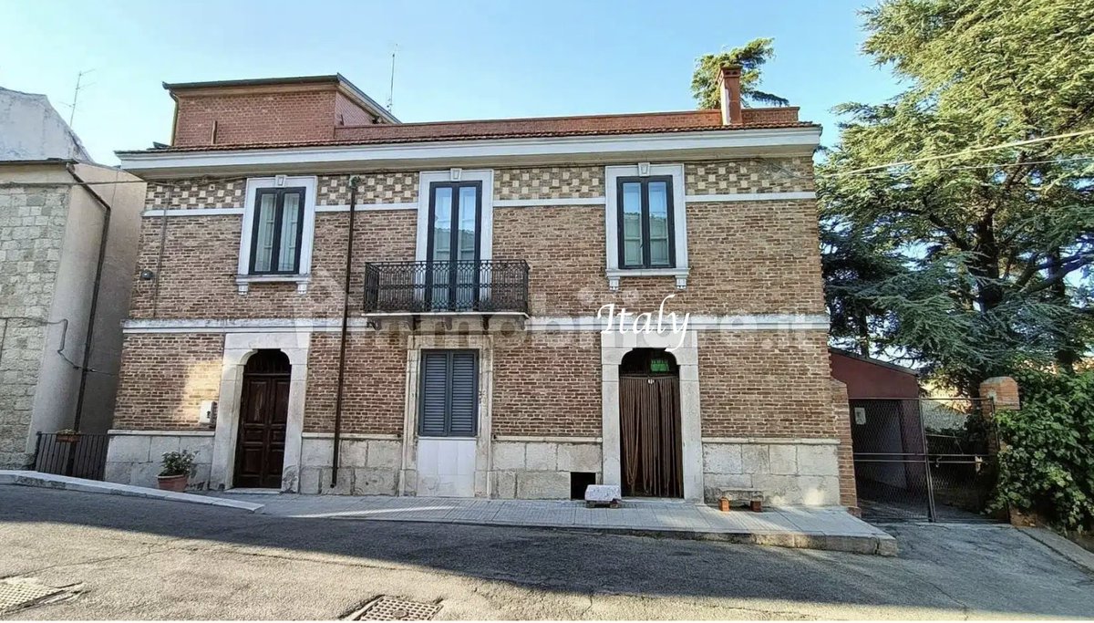 oldhousecalling's tweet image. Renovated Village #House In #Italy Under $115K. oldhousesunder100k.com/under-150k-sun…