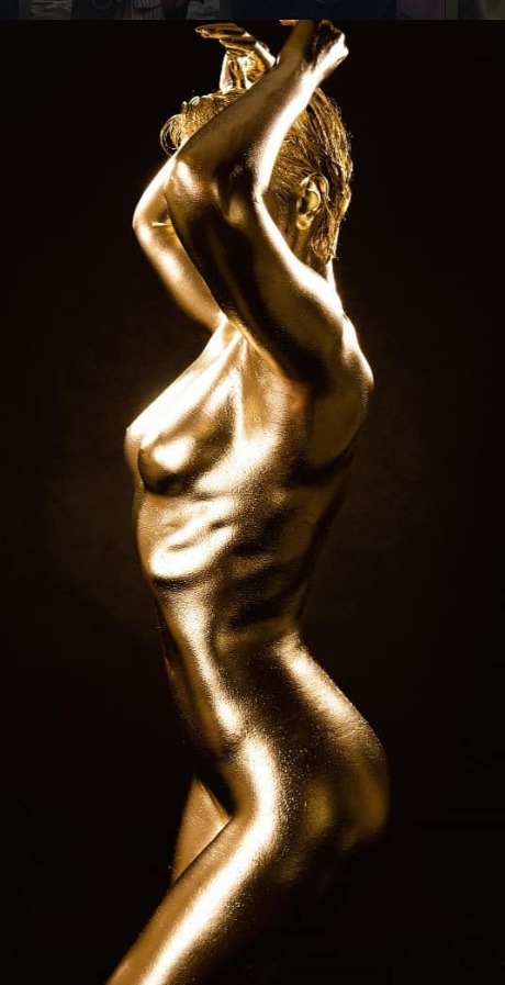 Statufied tweet media