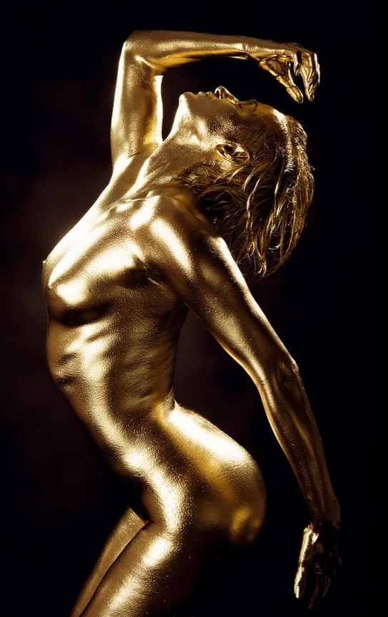 Statufied tweet media