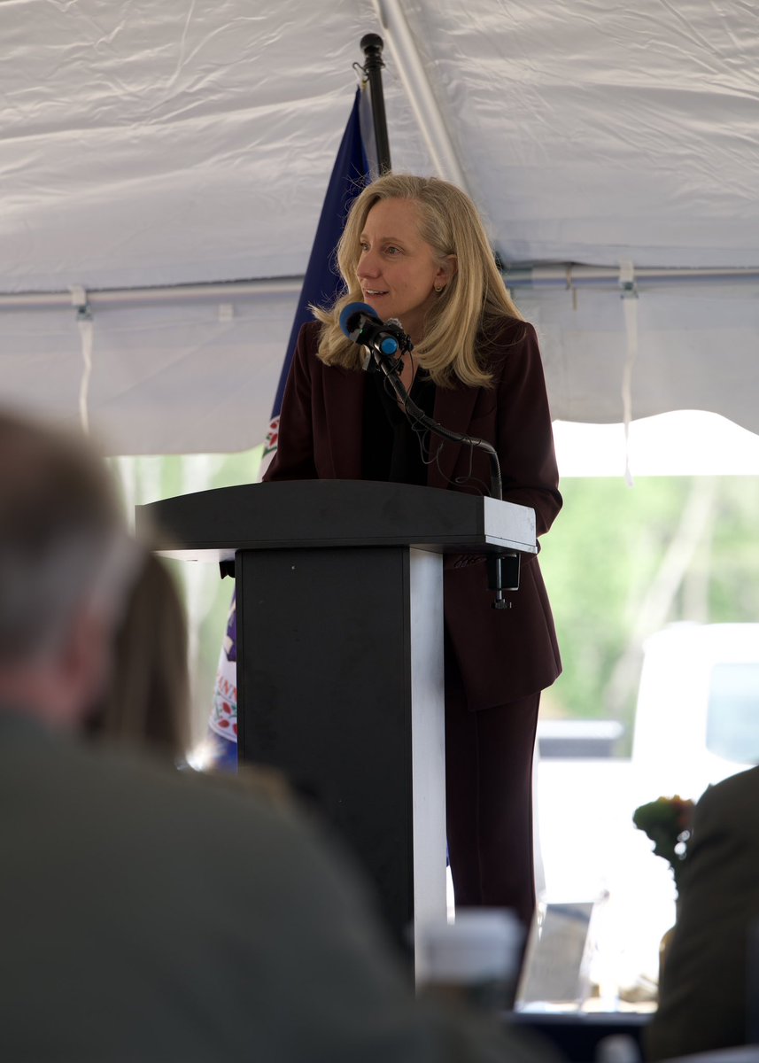 Governor Abigail Spanberger tweet media