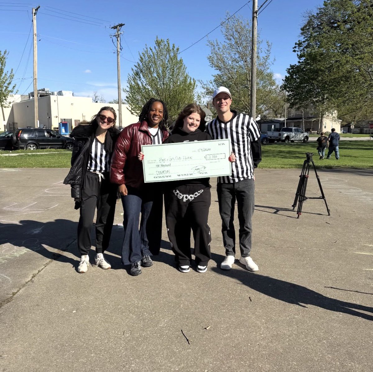 Sunshine Benzi HQ tweet media