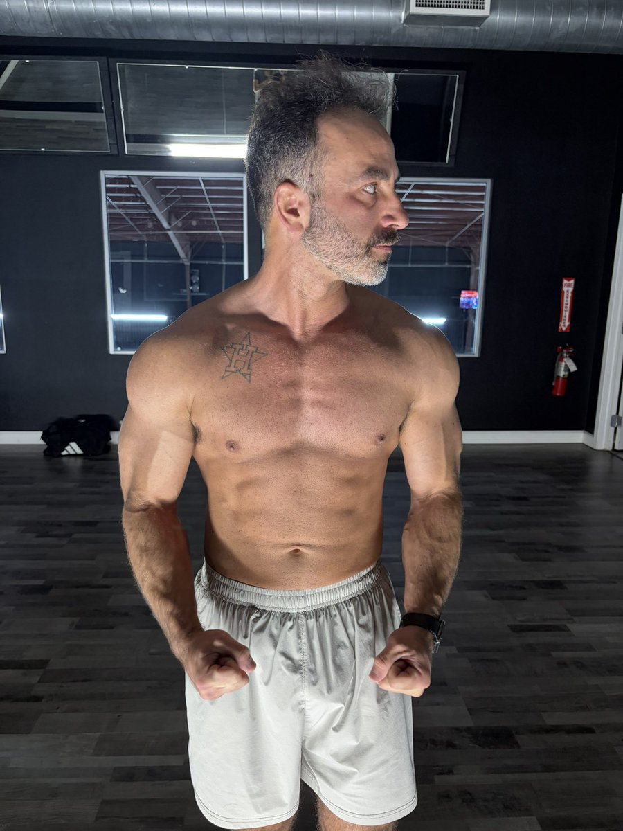 PharmerBobby tweet media