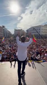 ElVenezolanoCo's tweet image. 🔴 Atención: "Fuera la mona", dijo #CarlosBaute en el evento de ayer en #Madrid, y la cancillería del régimen de #DelcyRodriguez se ofendió "es un discurso de odio"

Comunicado de la Embajada de Venezuela en España:

"Al público español y a la comunidad venezolana residente en el