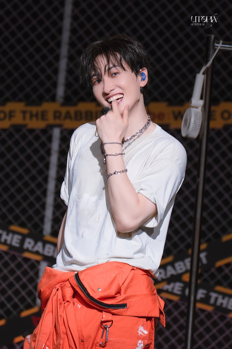 UTOPIA_SJ's tweet photo. 📷 20260418 EUNHYUK FANCON - be:WARE OF THE RABBIT in Macau (Day 1)
📍 Broadway Macau

#은혁 #EUNHYUK #슈퍼주니어DnE #SuperJuniorDnE #be_WARE_OF_THE_RABBIT https://t.co/GD9CJiJsCo