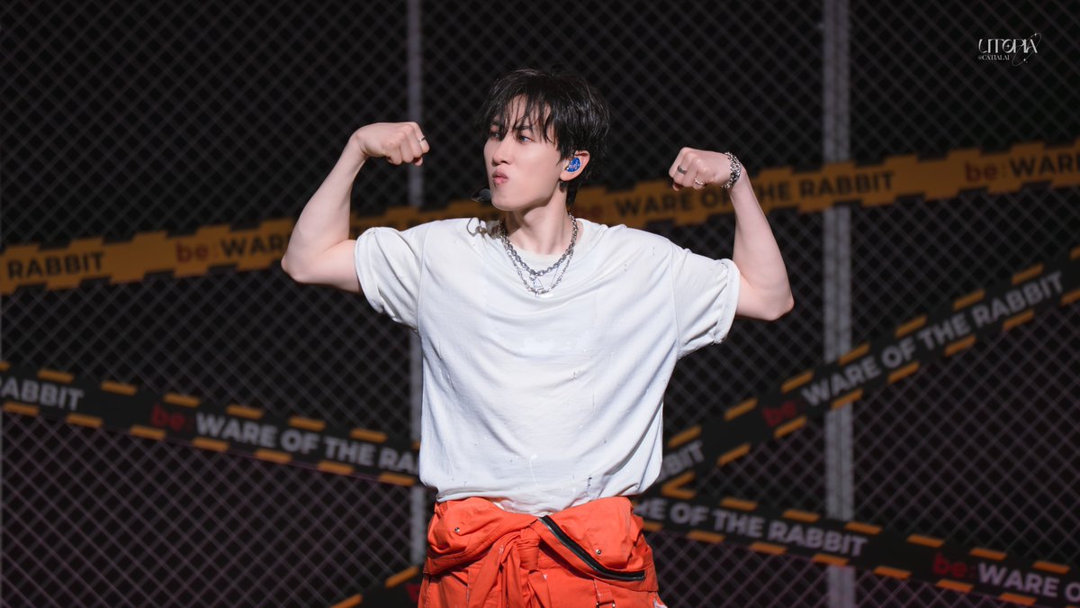 UTOPIA_SJ's tweet photo. 📷 20260418 EUNHYUK FANCON - be:WARE OF THE RABBIT in Macau (Day 1)
📍 Broadway Macau

#은혁 #EUNHYUK #슈퍼주니어DnE #SuperJuniorDnE #be_WARE_OF_THE_RABBIT https://t.co/FADoEpZGXb