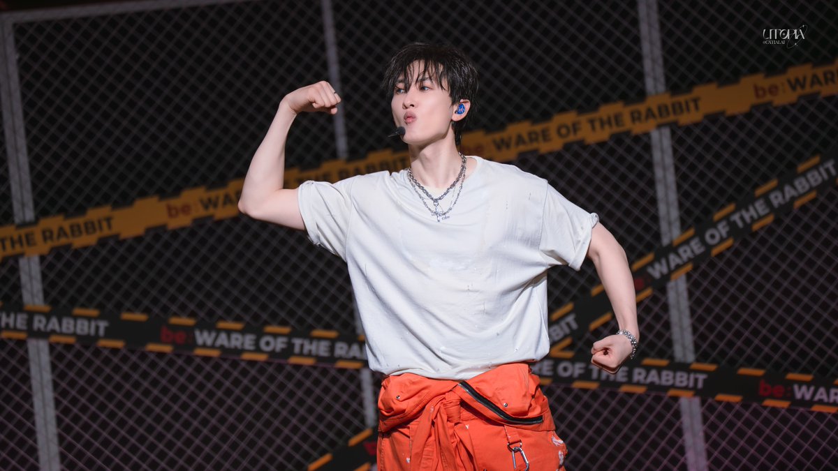 UTOPIA_SJ's tweet photo. 📷 20260418 EUNHYUK FANCON - be:WARE OF THE RABBIT in Macau (Day 1)
📍 Broadway Macau

#은혁 #EUNHYUK #슈퍼주니어DnE #SuperJuniorDnE #be_WARE_OF_THE_RABBIT https://t.co/FADoEpZGXb