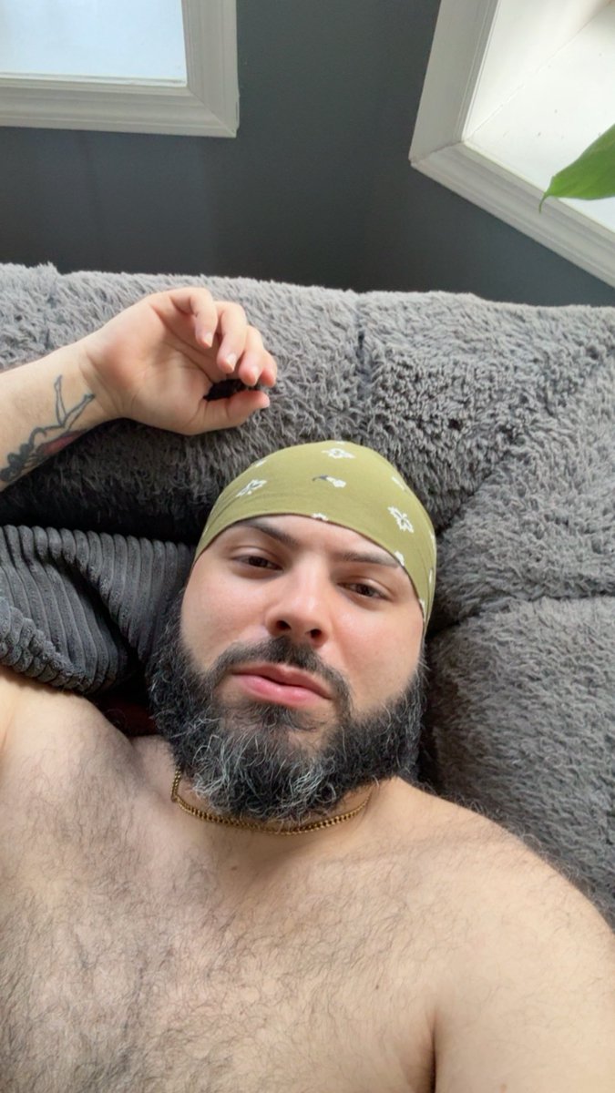 ShiftyMagick's tweet image. it’s a lazy bear day 🧸 #sundays