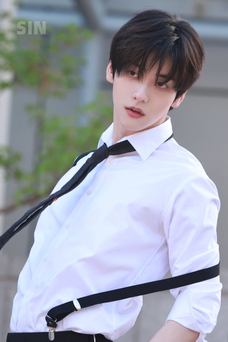 𝕽ich. tweet media