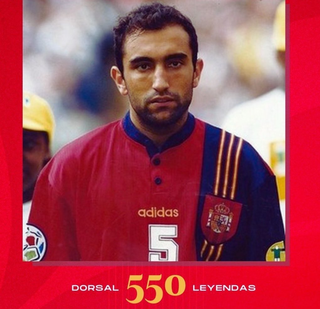 leyendasespana's tweet photo. 🎂🇪🇸 ¡Felicidades Abelardo, felicidades Leyenda!
👕 Dorsal 550
⚽️ 54 partidos, 3 goles con @SEFutbol 
📆 Debut: 04-091991 Oviedo
(España 2-Uruguay 1) https://t.co/qIW1x8AqaF