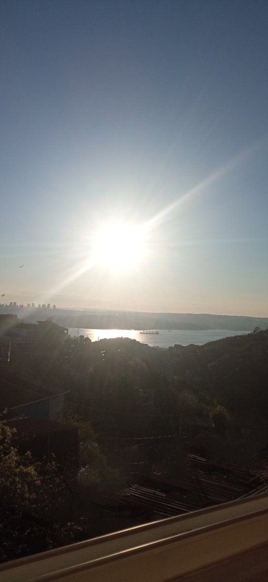 hepsigecerrr's tweet photo. Bazen sadece durup bakmak gerekli.. https://t.co/MfbO5Kcz9A