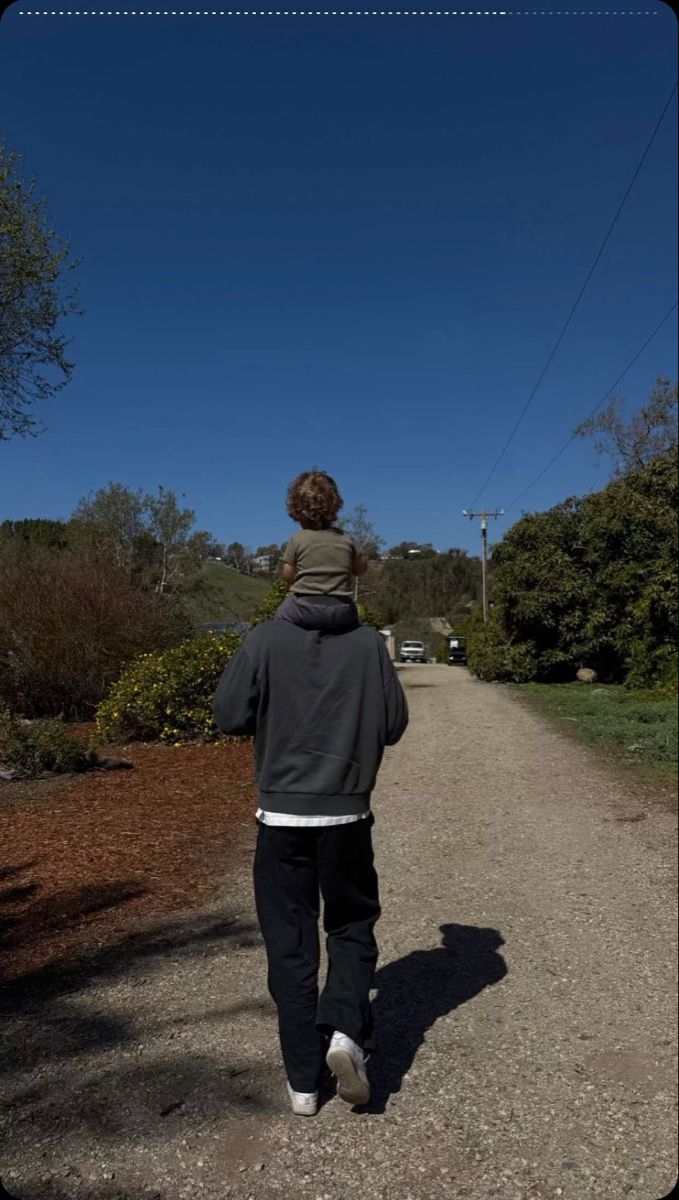 Going out for a nice walk in vagas with my son and my girl before I face dom