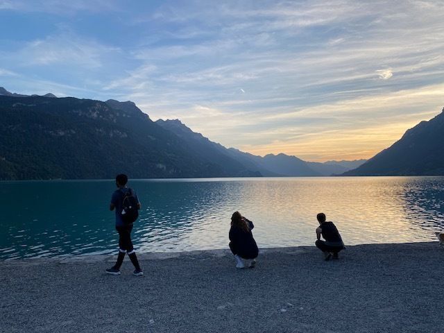 ValeriaVescina's tweet image. #Holidays re-energise us, leaving us with good memories. A #writingretreat does that AND leaves us with new friendships and #writing skills that last a lifetime. Learn more here: valeriavescina.com/teaching/writi… #WritingCommunity