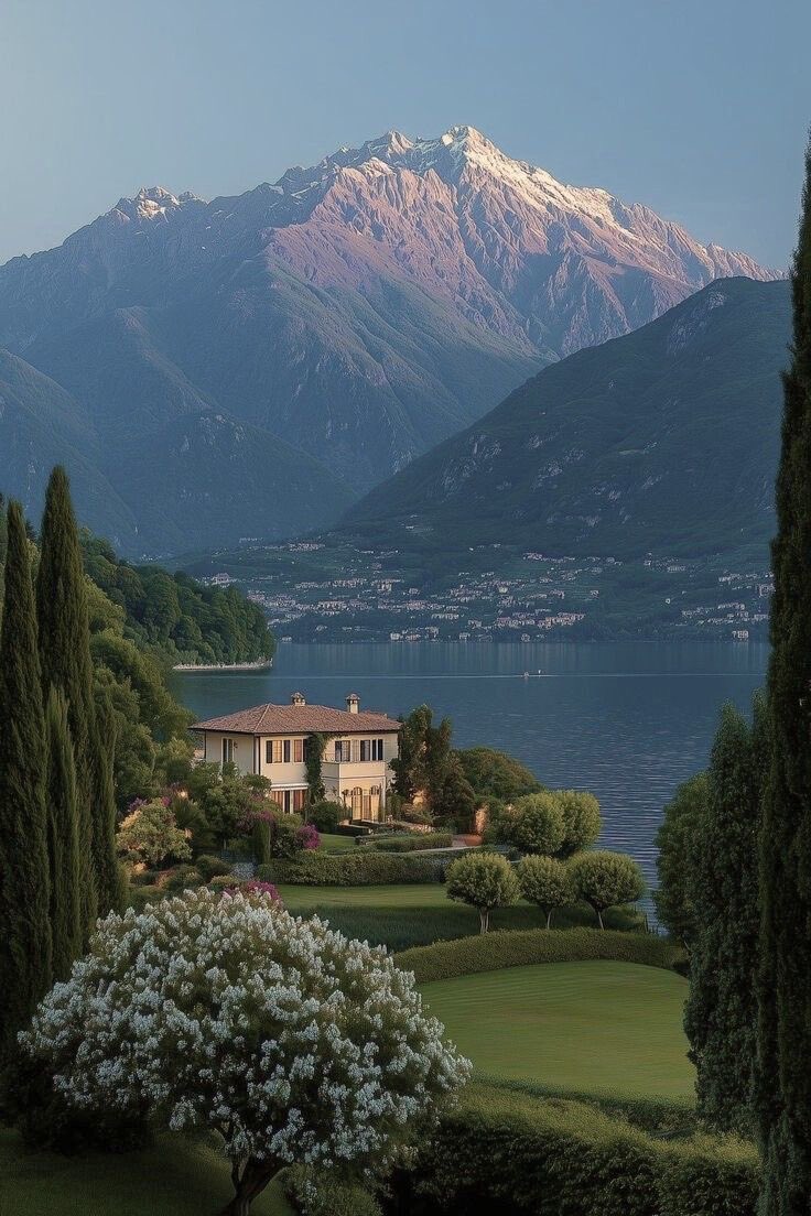 moraimauy's tweet image. Lake Como 
                          #Italy