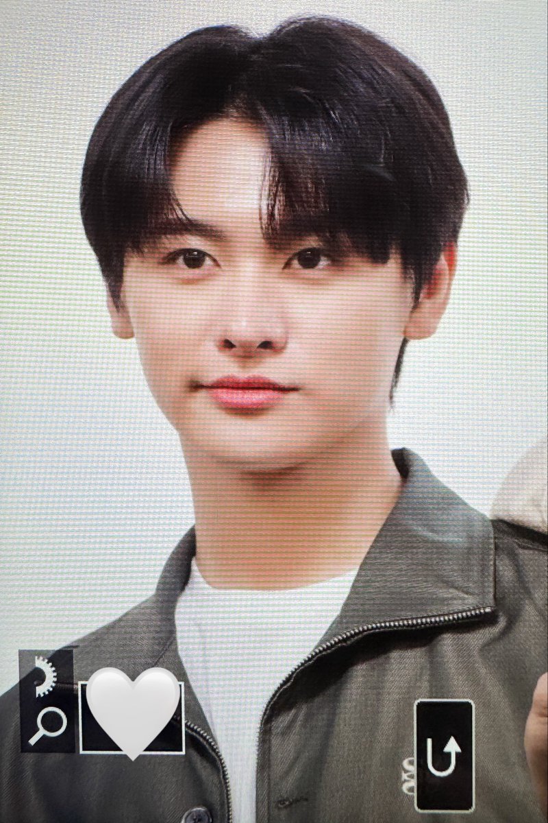 dmsdlf_'s tweet photo. 260419

#트렌드지 #은일 https://t.co/lhQNCvZVq8