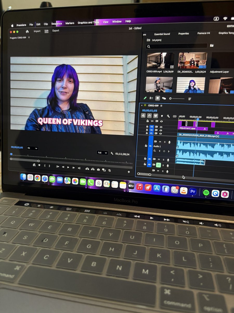 mr_hsnn's tweet image. Editing a vlog for my client 📹

Want a professional vlog done in 24 hours at an affordable price? DM me.
⏳💬

#videoeditor #videoediting #hiring #vlog