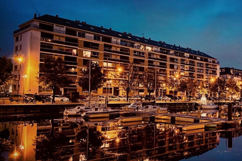 Fdesouche.com est une revue de presse tweet media