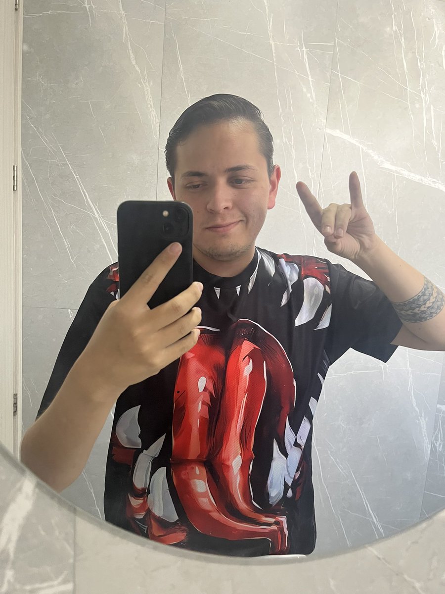 M_Morejon23's tweet photo. TODAY… THE DEMON KING ID BACK 😈@FinnBalor #Wrestlemania https://t.co/lmLVUK3s2d