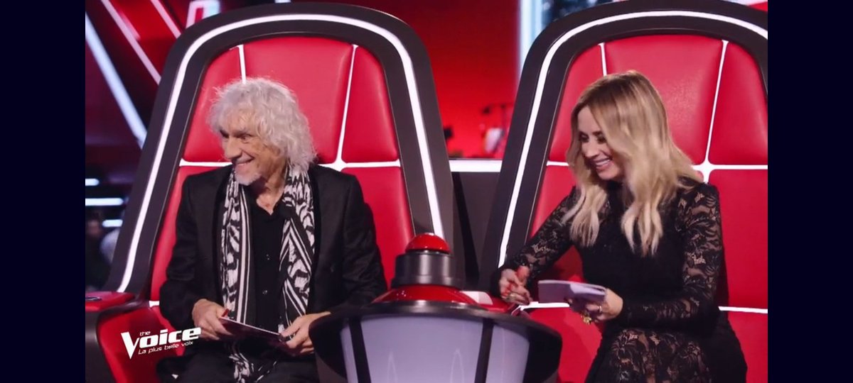 fabien_fichaux's tweet image. Le co-coach Louis Bertignac a rejoint Lara Fabian #TheVoice