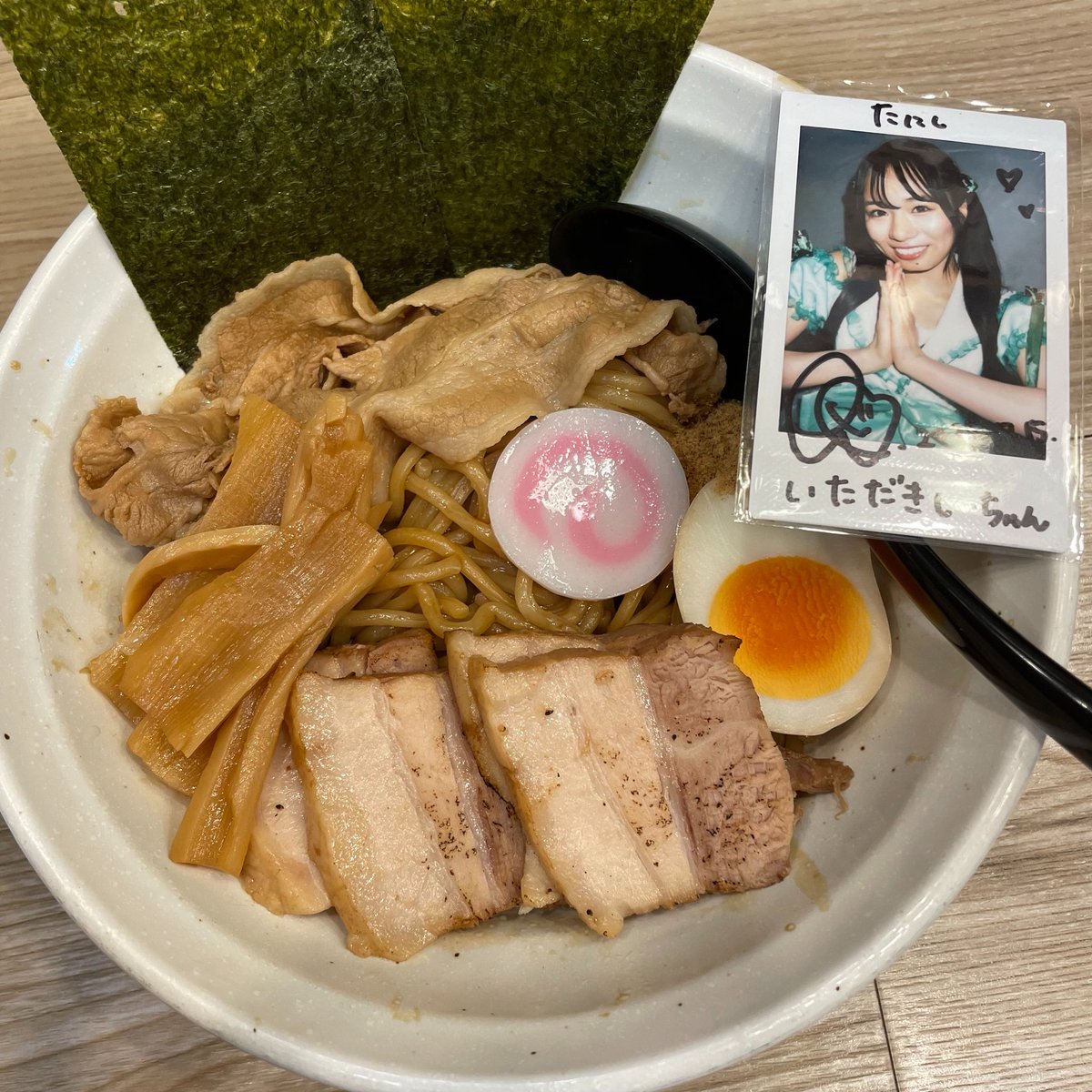 たにし tweet media