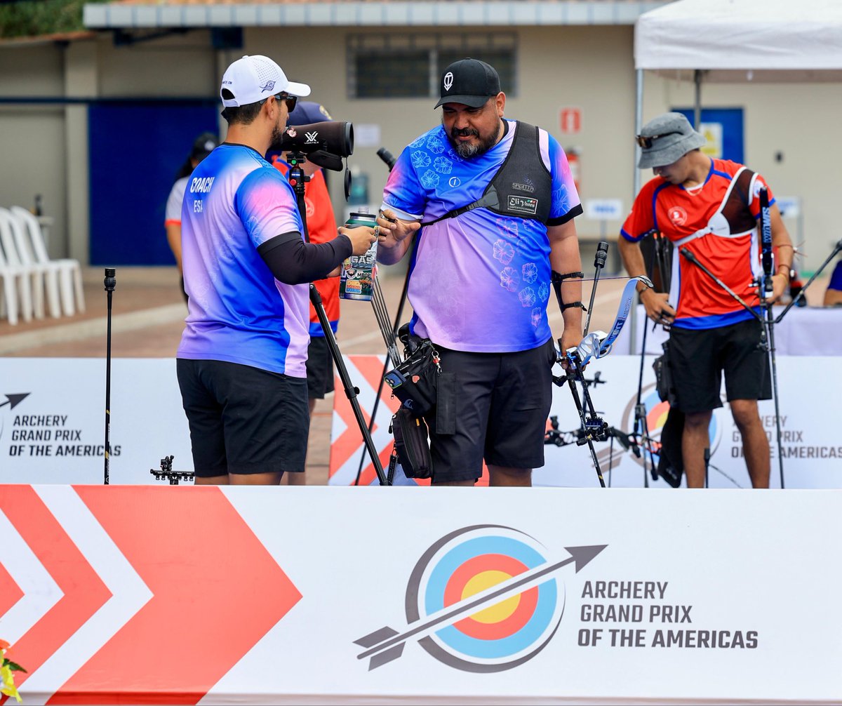 indeselsalvador's tweet image. #TiroConArco 🏹| El arquero salvadoreño Óscar Ticas, integrante del Programa Esfuerzo y Gloria, se adjudicó la medalla de plata al caer 2-6 ante el chileno Andrés Aguilar en la final de arco recurvo individual del Grand Prix de las Américas, que se lleva a cabo en el Polígono de