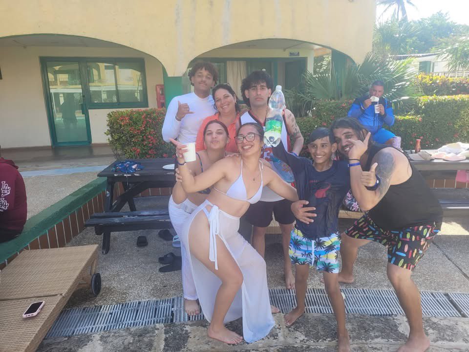 Hotel Los Delfines tweet media