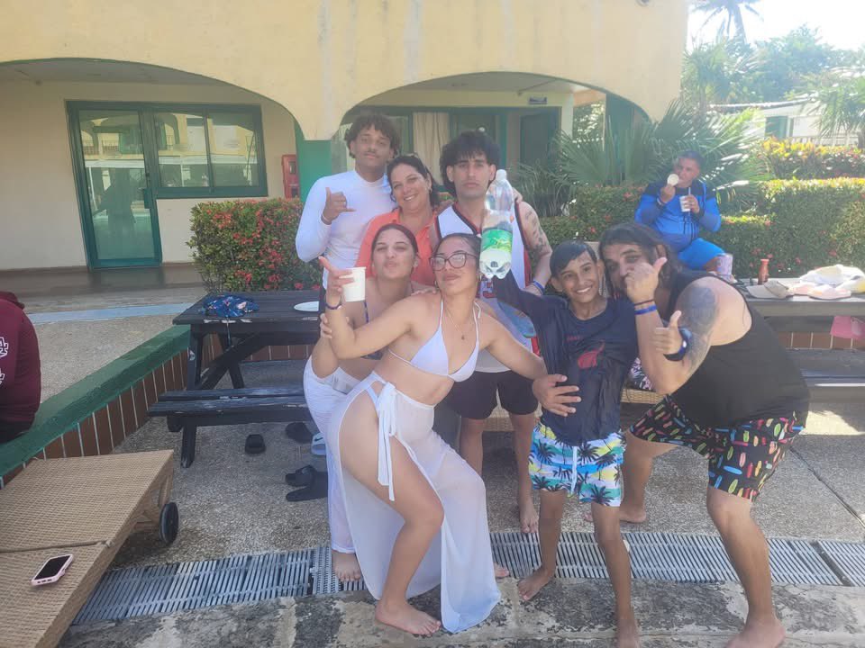 Hotel Los Delfines tweet media