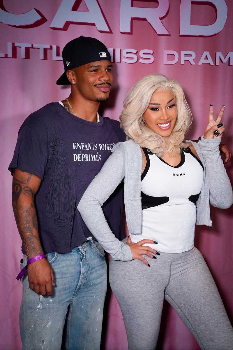 AceGreeneNews's tweet photo. Ace Greene &amp; @iamcardib looking so good 😍😍 at her concert last night in Atlanta via a thread post 📸
#AceMob♠️ https://t.co/3CavdG1PnH