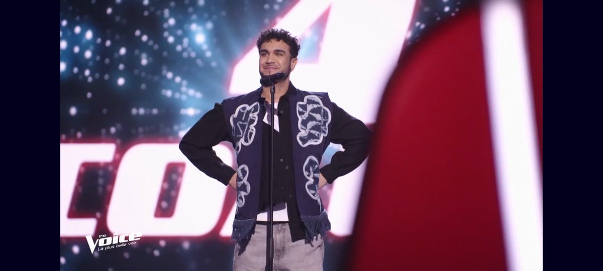 fabien_fichaux's tweet image. Le prochain talent s'appelait Laurent il a chanté "Purple rain" de Prince, 4 coachs se sont retournés, il a rejoint l'équipe Tayc #TheVoice