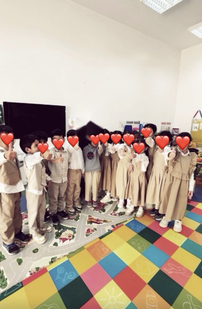 D89_10dd's tweet photo. سعيدة جدًا إني خضت تجربة تطبيق مقياس اتخاذ القرار البسيط كانت تجربة مليئة بالتفاعل والحماس والأجمل إني شفت الأطفال كيف يتخذون قراراتهم بثقة وببساطة تجربة أضافت لي كثير وأعتز إني عشتها✨❤️

: https://t.co/mQZAKQuy0I