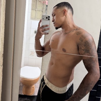 2L_xavier's tweet photo. #NovaFotoDePerfil https://t.co/osZ0mLeFwA