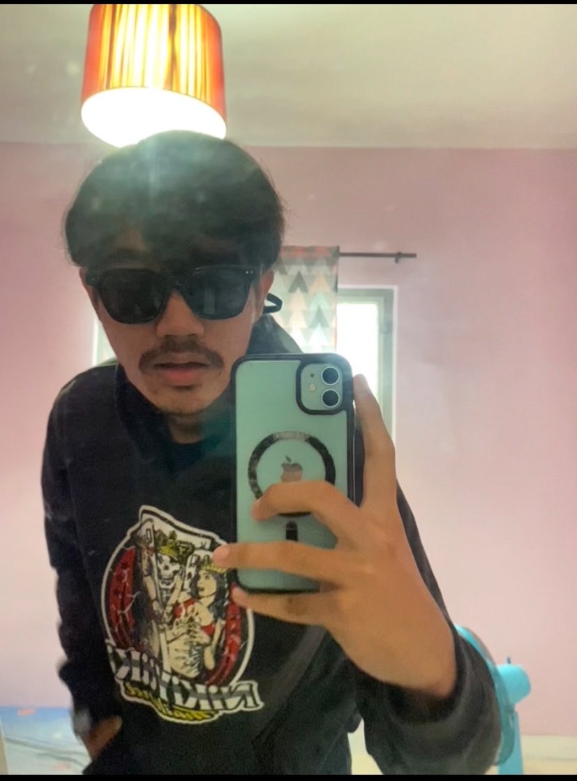 ต้านนทบุรี tweet media