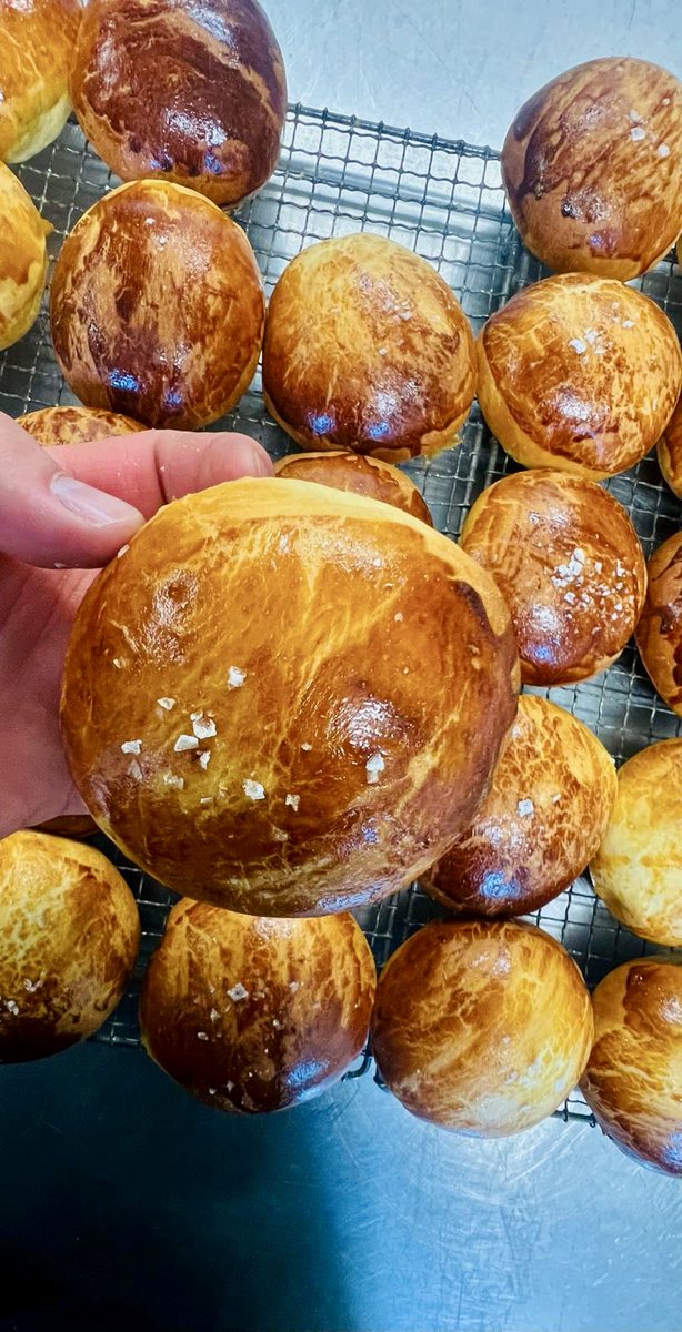 LoveGorsefield's tweet image. 🍽️✨ Some delicious highlights from Gorsefield!

Huge thanks to our amazing kitchen team — Head Chef Tom &amp;amp; Sous Chef Sarah

From fish &amp;amp; chips 🐟🍟 to brownies 🍫, pavlovas 🍓 &amp;amp; mini cinnamon buns 🌀… all made with care for our guests 💚

#Gorsefield #GreatFood #OutdoorLearning