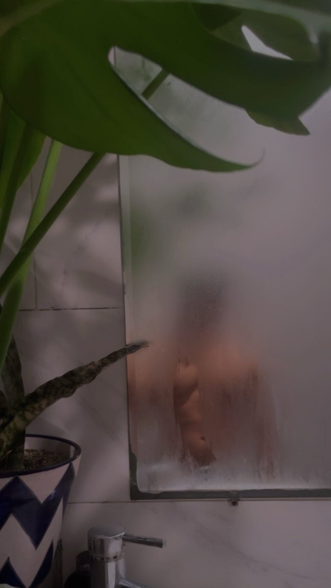 ivanhdz2402's tweet photo. Buongiorno 🛀🫧💦 #monterrey #gay #selfiemirror #peck https://t.co/wOo8ey7L4k